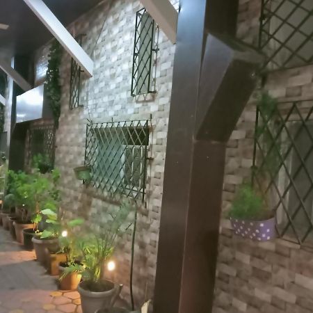 Hotel Qamar Mumbai Bagian luar foto