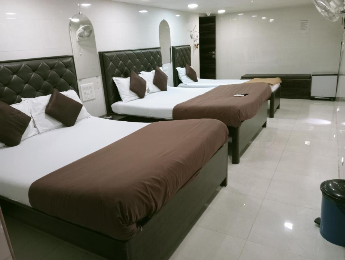 Hotel Qamar Mumbai Bagian luar foto