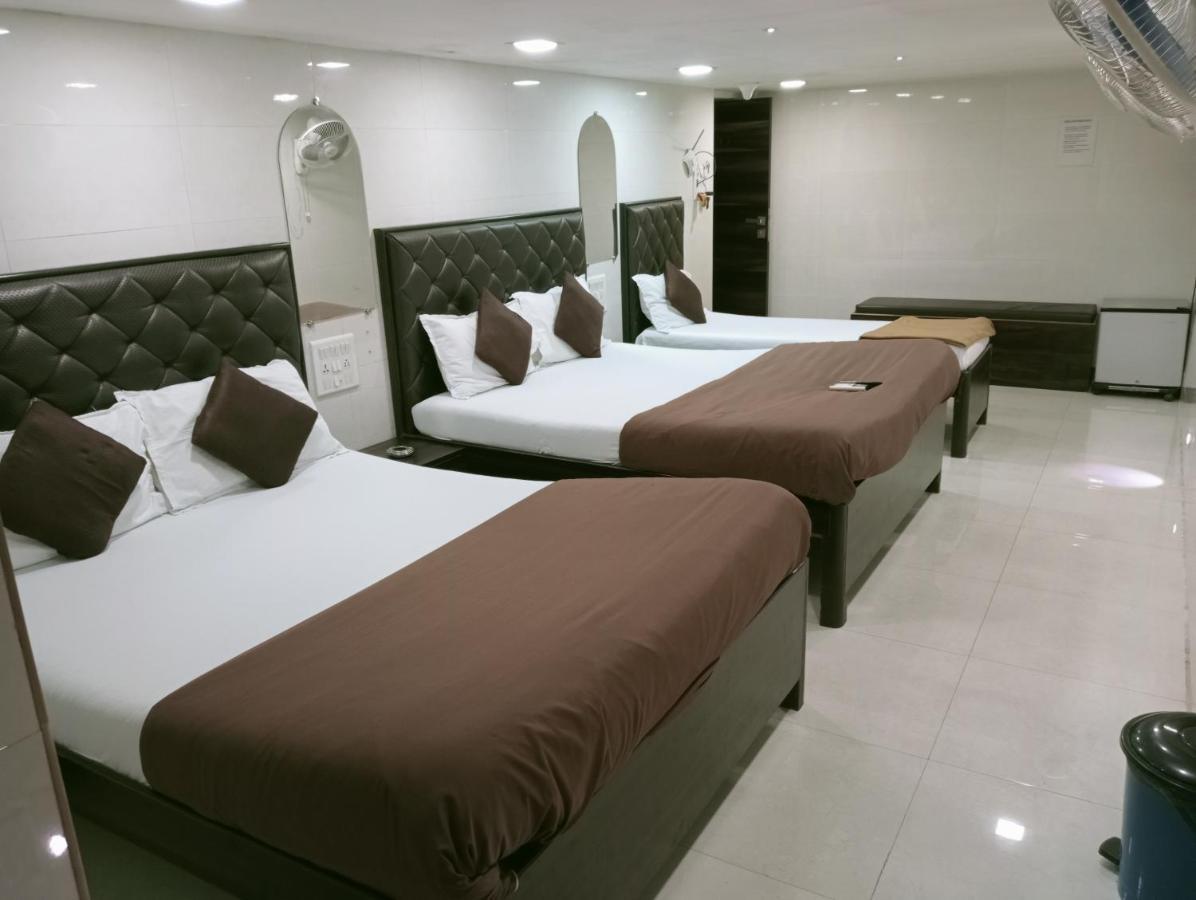 Hotel Qamar Mumbai Bagian luar foto