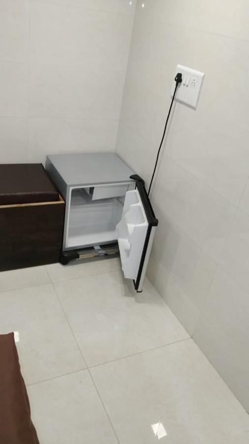 Hotel Qamar Mumbai Bagian luar foto