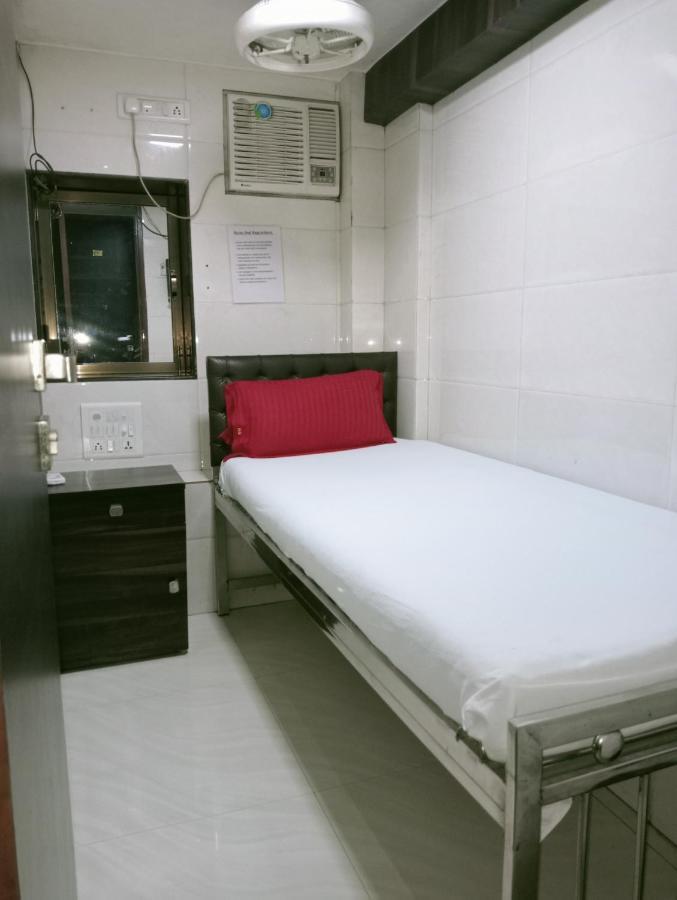 Hotel Qamar Mumbai Bagian luar foto
