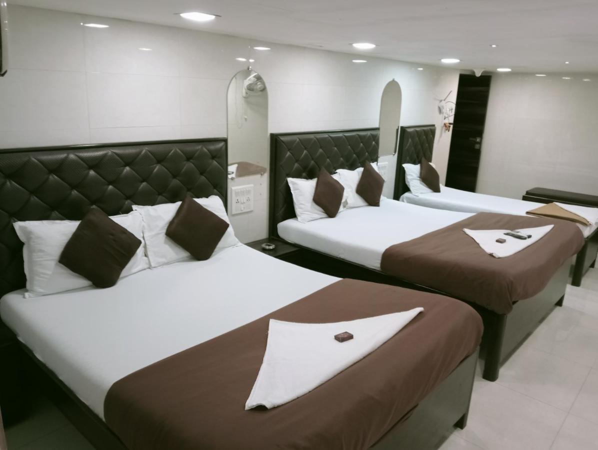 Hotel Qamar Mumbai Bagian luar foto