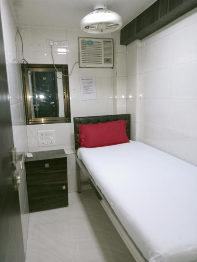 Hotel Qamar Mumbai Bagian luar foto