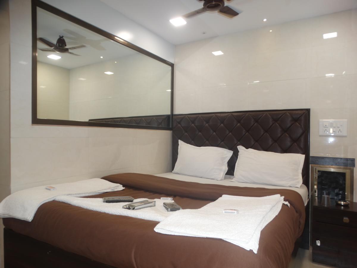 Hotel Qamar Mumbai Bagian luar foto