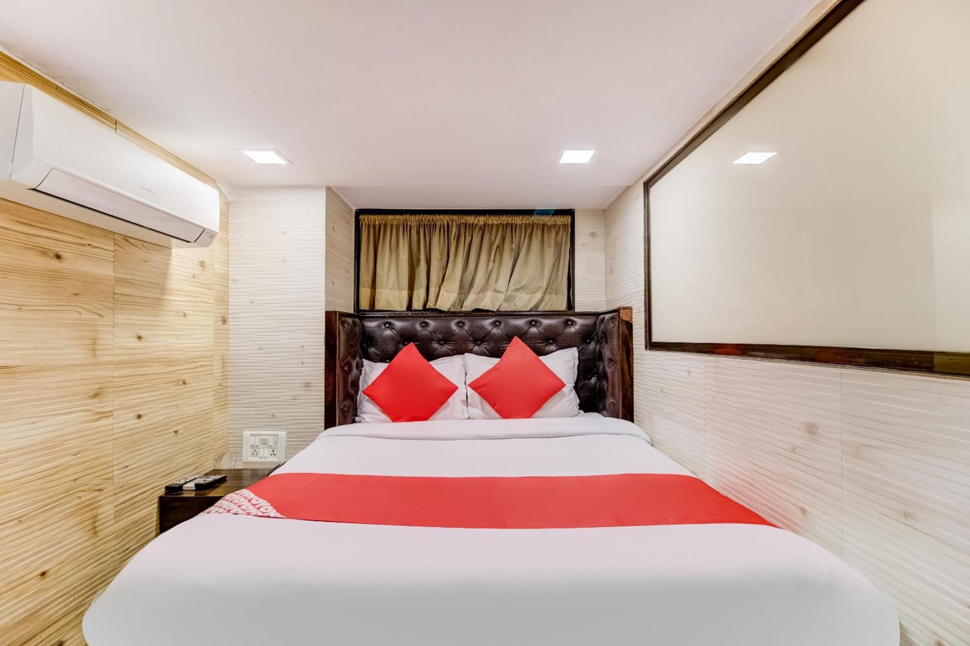 Hotel Qamar Mumbai Bagian luar foto