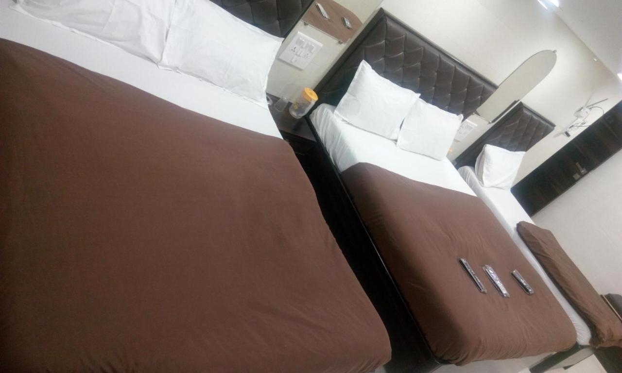 Hotel Qamar Mumbai Bagian luar foto